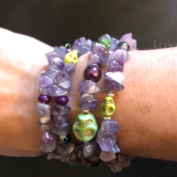 Hand crafted amethyst & skull bracelet - Picture 5 of 7